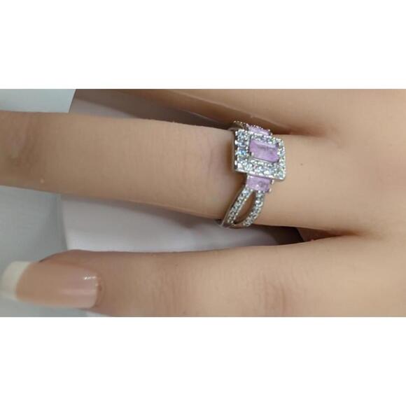 Elegant Silver Ring with Purple Gemstone and Clear Accents Size 6 - Picture 5 of 7